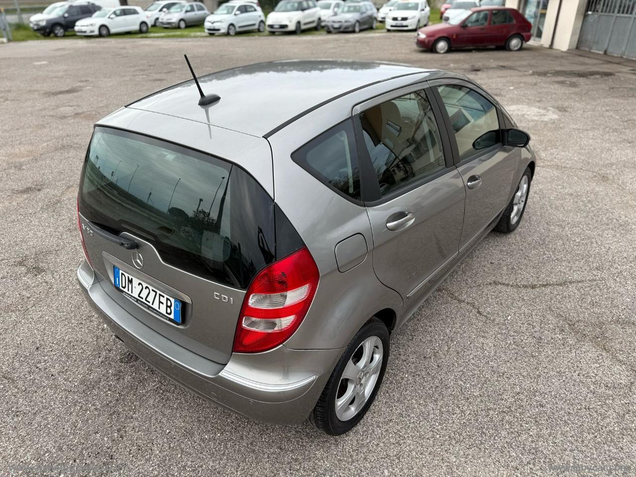 MERCEDES-BENZ A 180 CDI Elegance