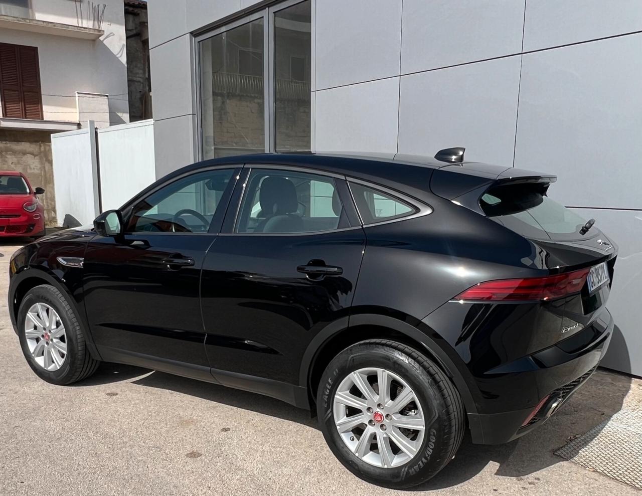Jaguar E-Pace 2.0d i4 S awd possibilità noleggio no scoring