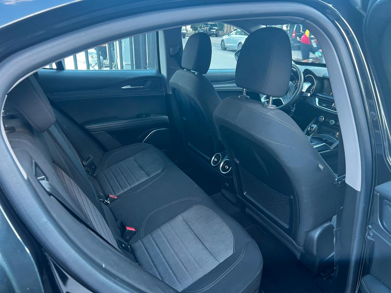 Alfa Romeo Stelvio 2.2 Turbodiesel 180 CV AT8 Q4 Business