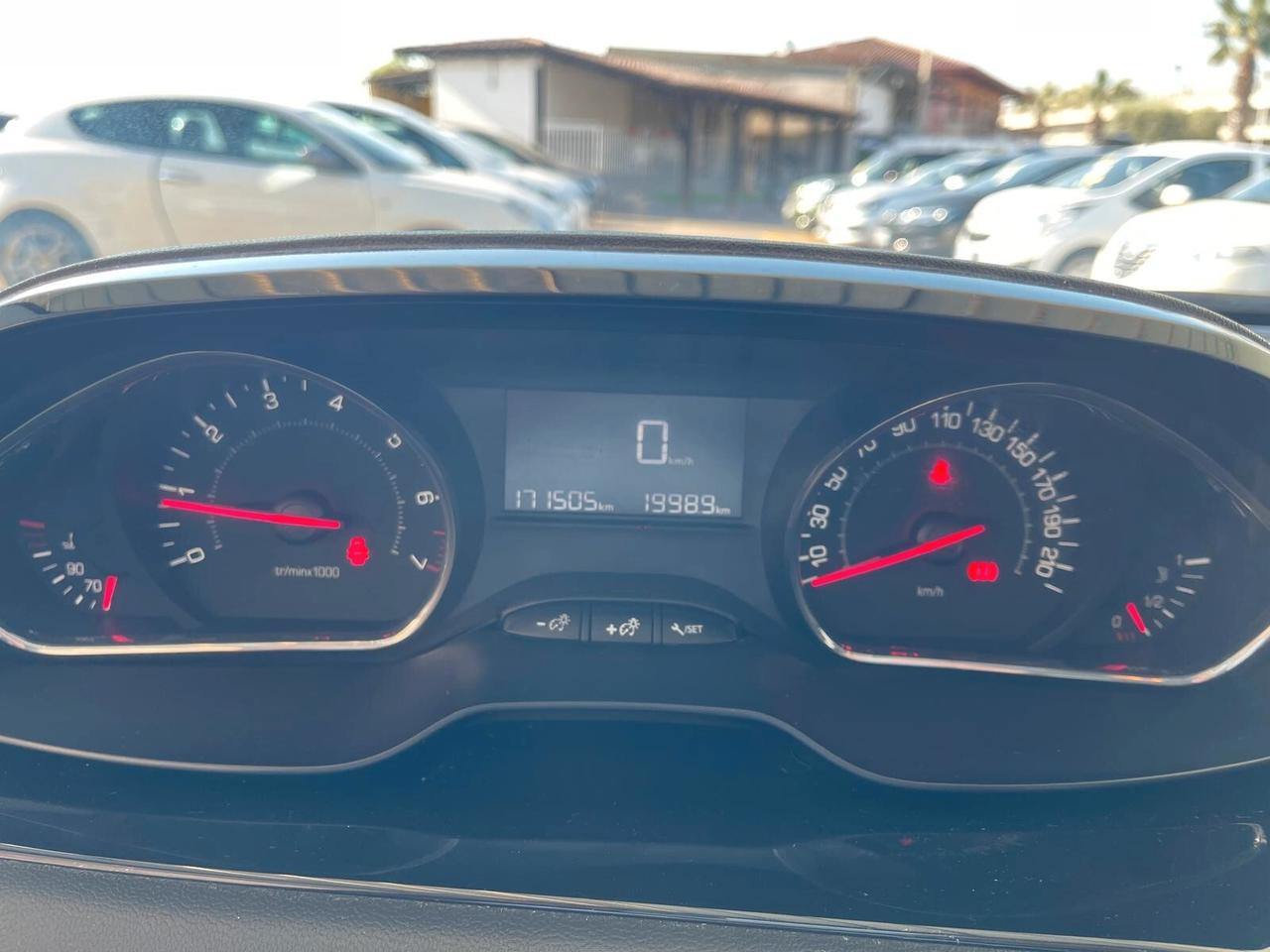PEUGEOT 208 1.2 BENZINA 82CV