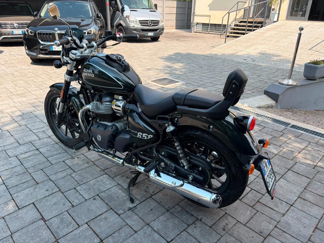 Royal Enfield Super Meteor Pari al nuovo ..SUPER ACCESSORIATA