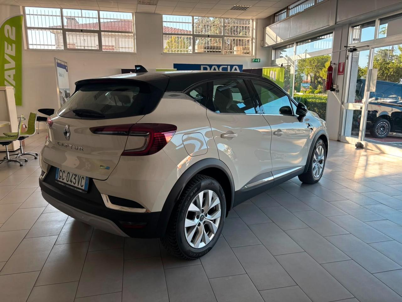 Renault Captur Plug-in Hybrid E-Tech 160 CV Intens