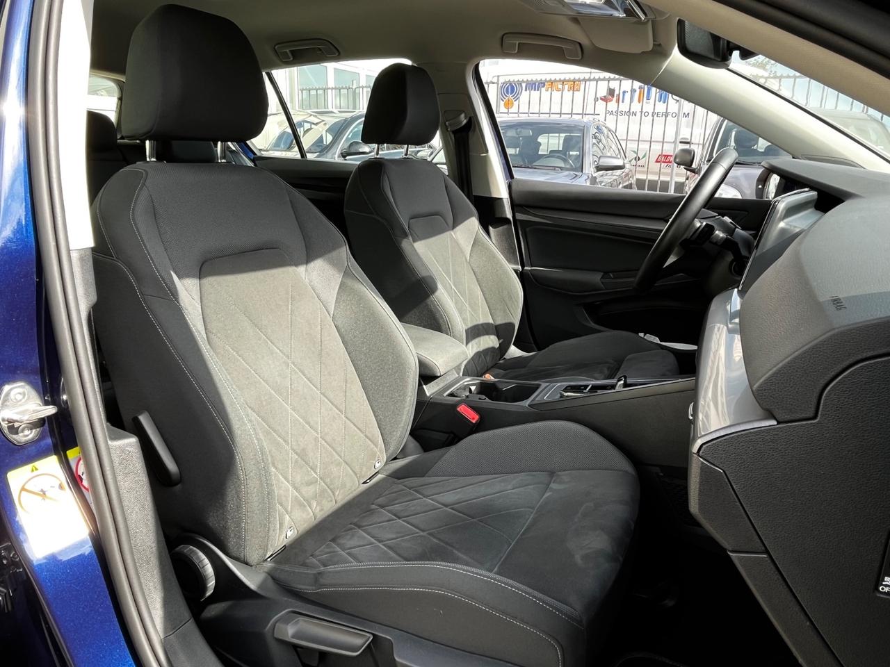 Volkswagen Golf 1.5 eTSI 150 CV EVO DSG 1st Edition Style