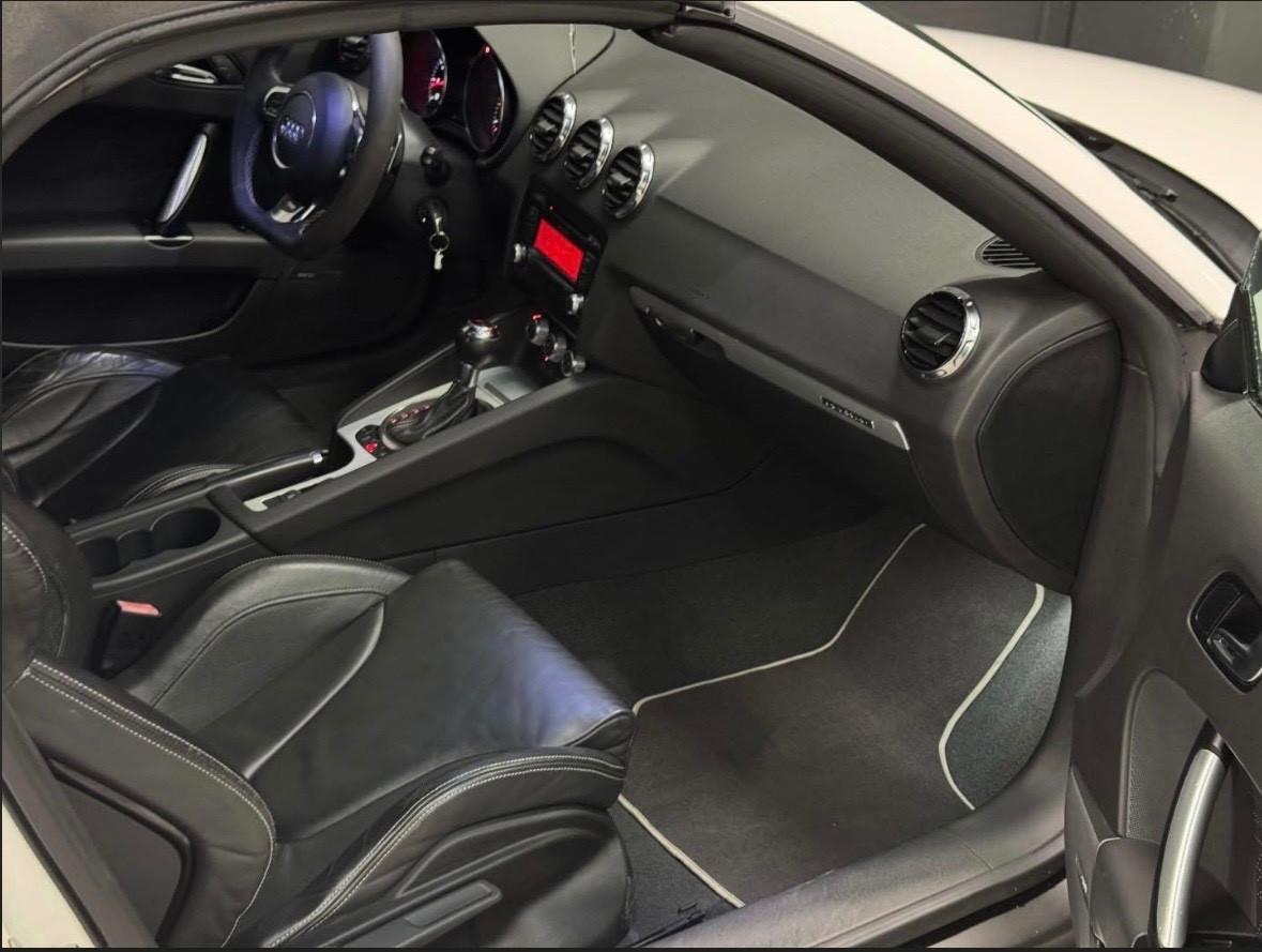 Audi TT RS Roadster 2.5 TFSI quattro S tronic