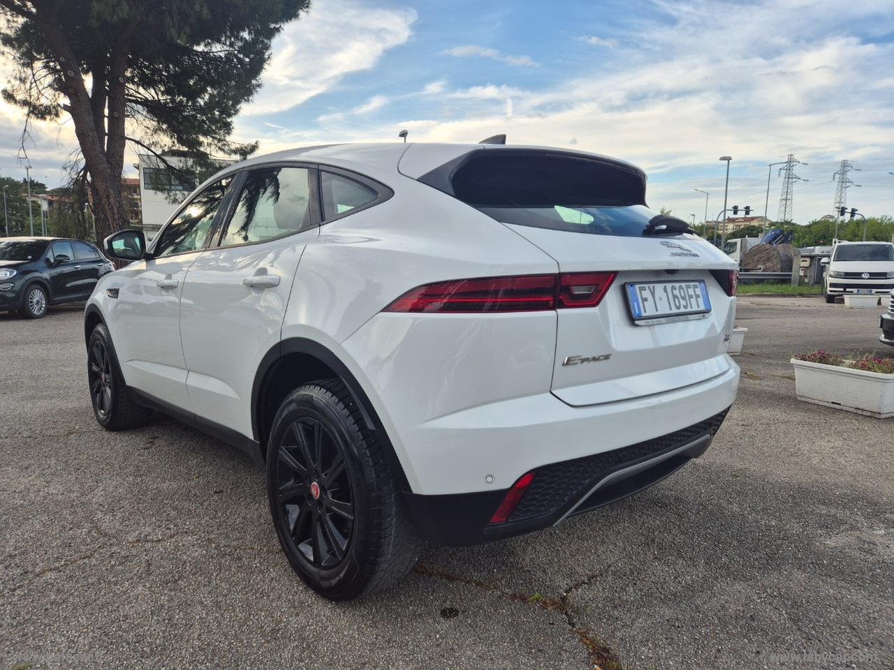 JAGUAR E-Pace 2.0D 150CV AWD aut. R-Dynamic HSE