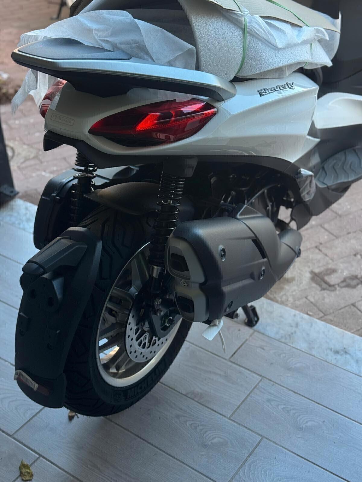 Piaggio Beverly 400
