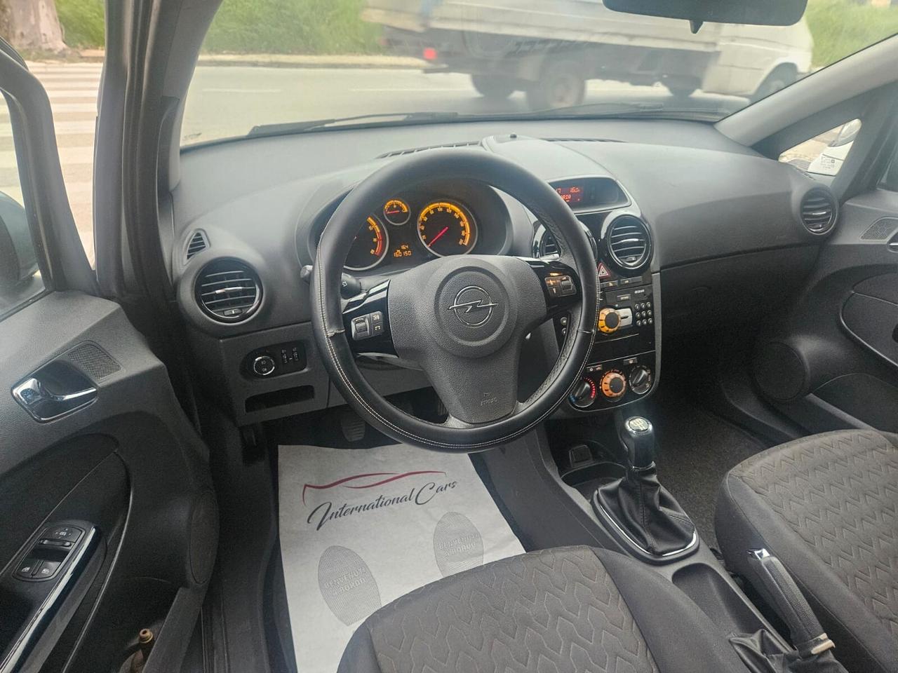 Opel Corsa 5P COSMO 1.2 BENZ. GPL