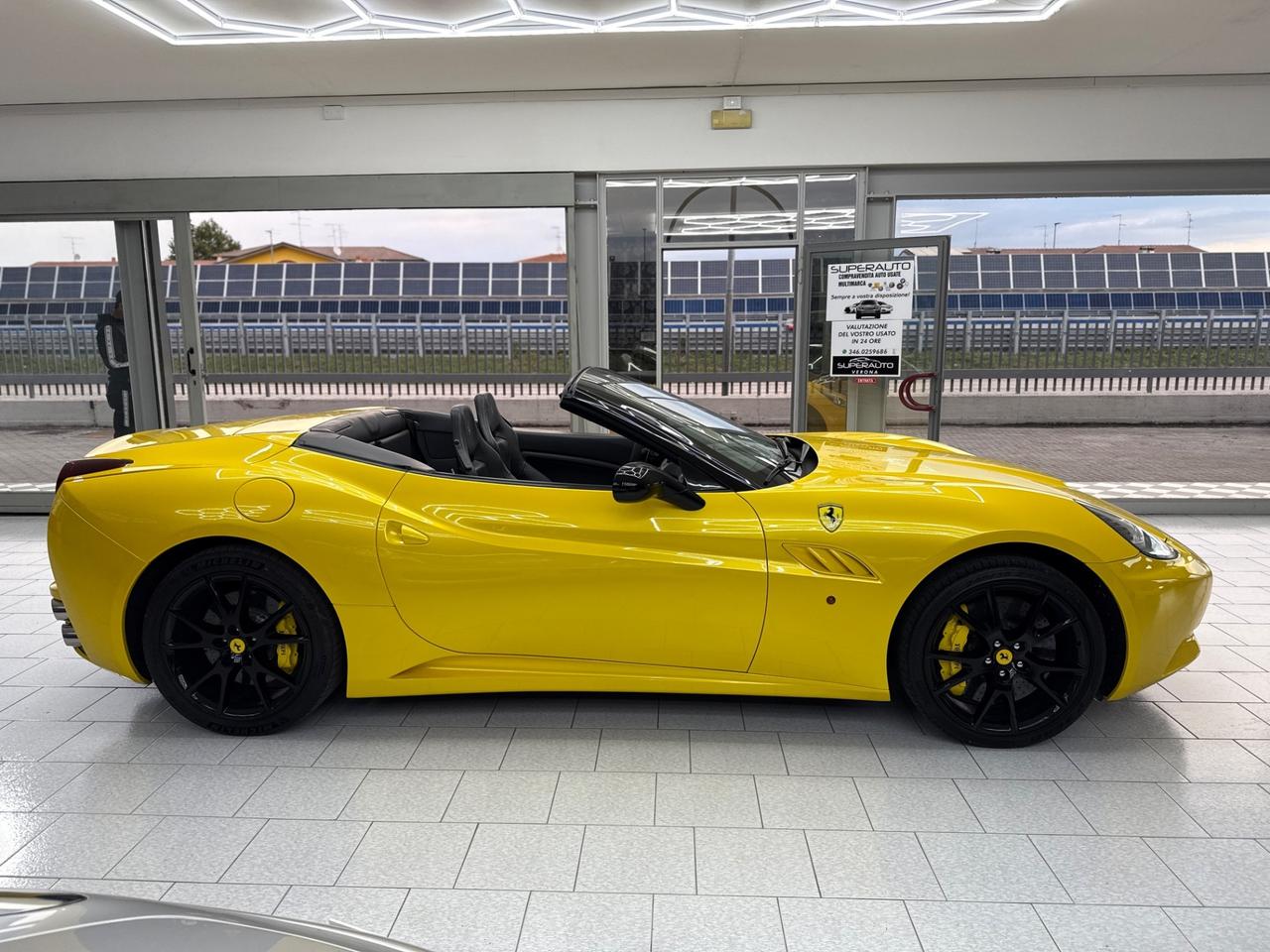 GIALLOTRIPLOSTRATO Ferrari California DCT