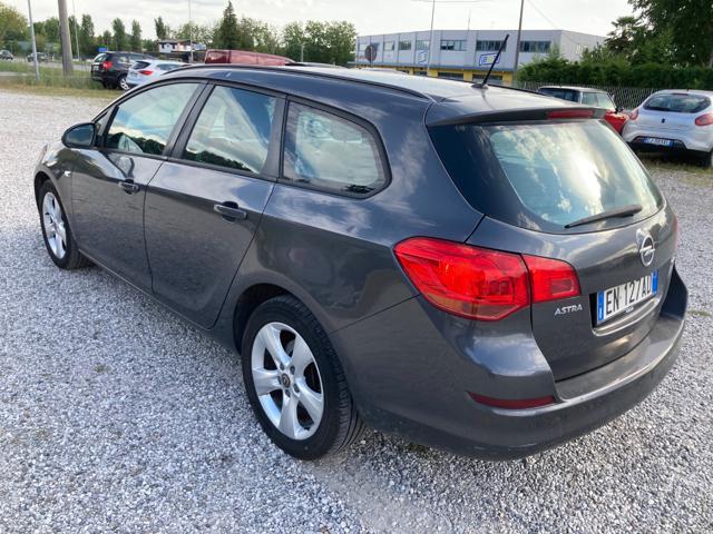 OPEL Astra 1.7 CDTI 110CV Sports Tourer Cosmo