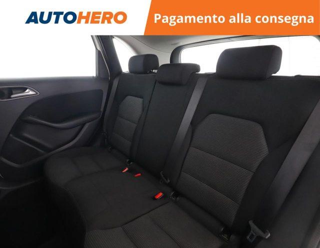 MERCEDES-BENZ B 180 d Executive