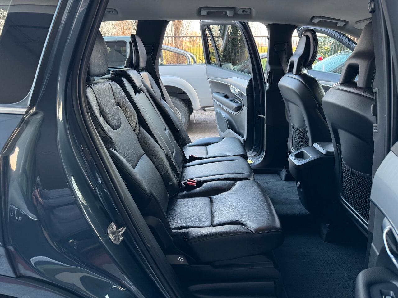 Volvo XC 90 XC90 B5 AWD GEARTR MOMENTUM HYBRID GARAN24ME