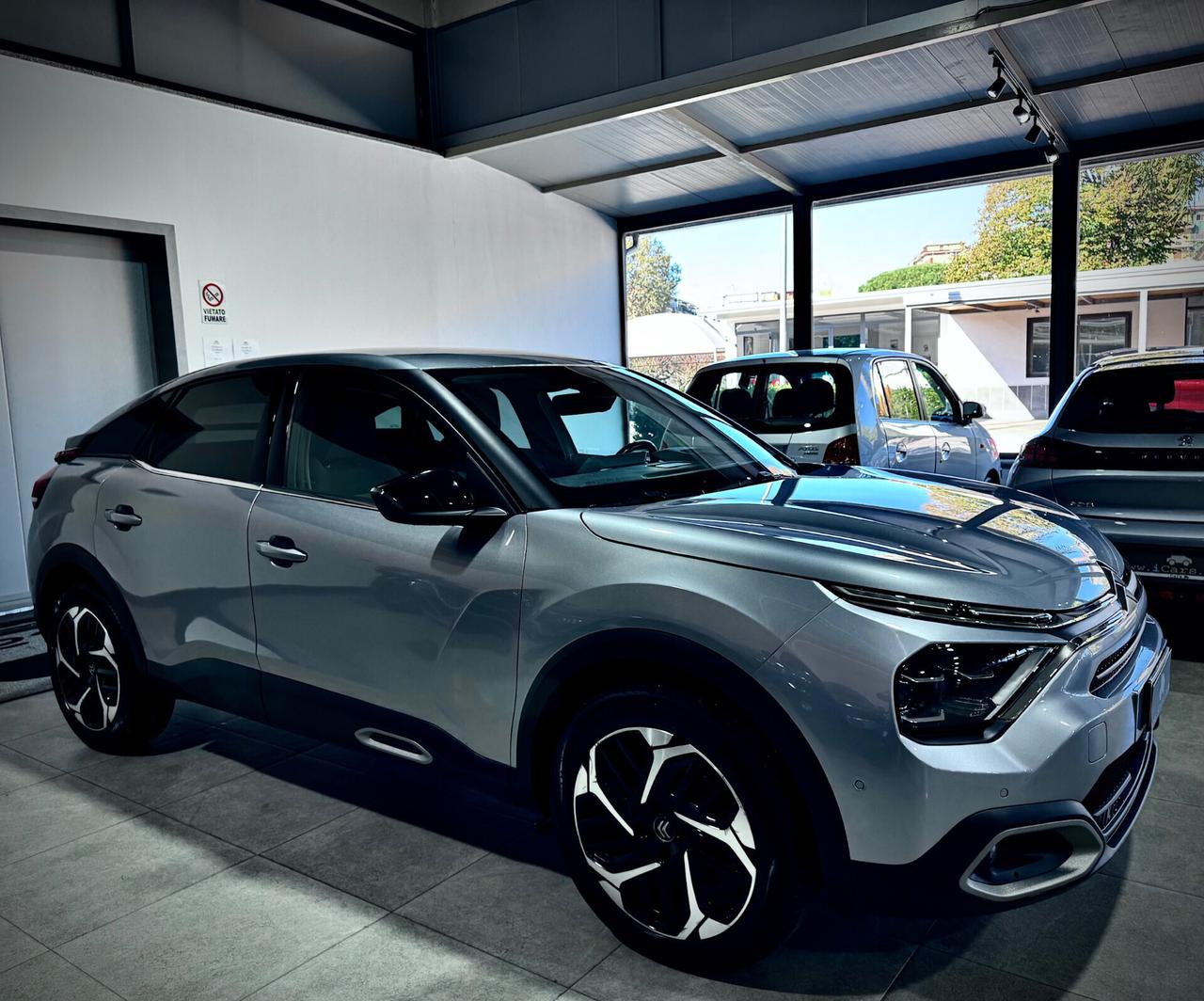 Citroen C4 1.2 130CV EAT8 Shine