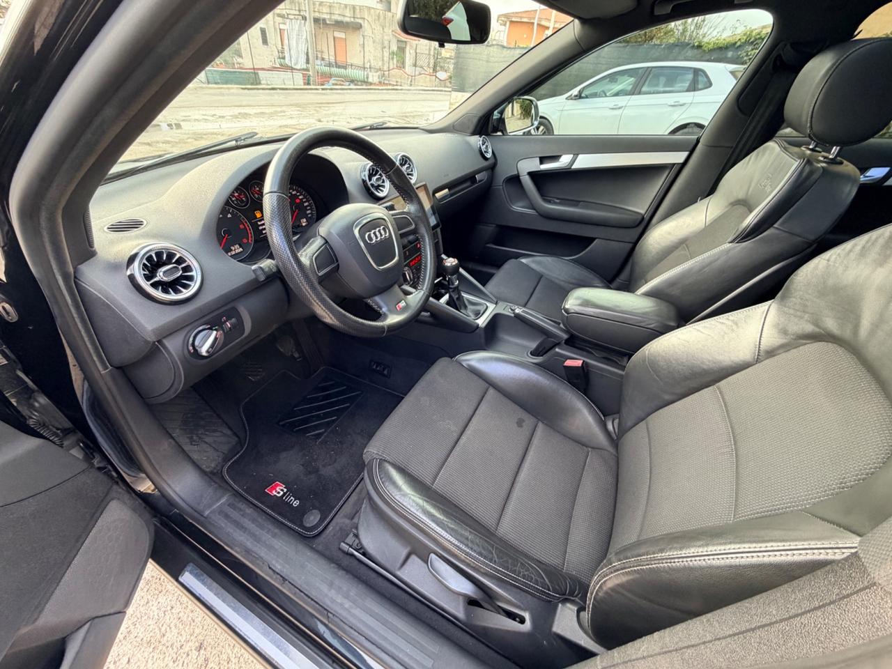 Audi A3 S Line 1.6 TDI 105 CV