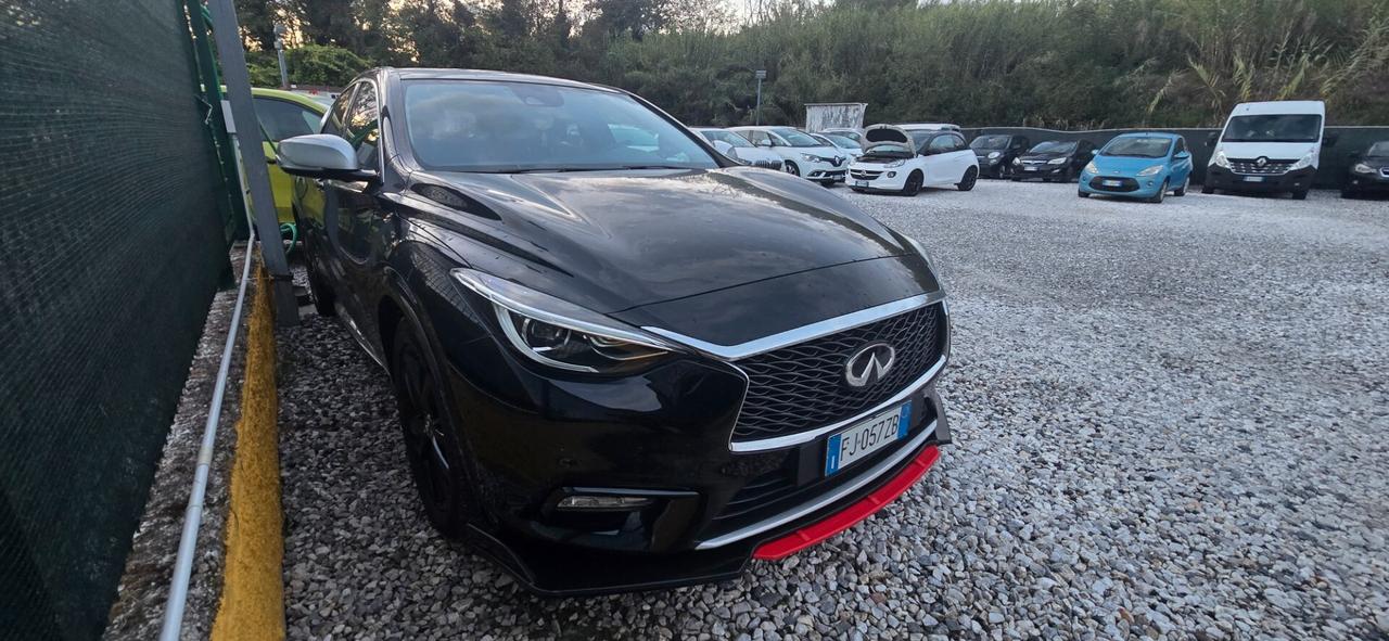 Infiniti Q30 Infinity