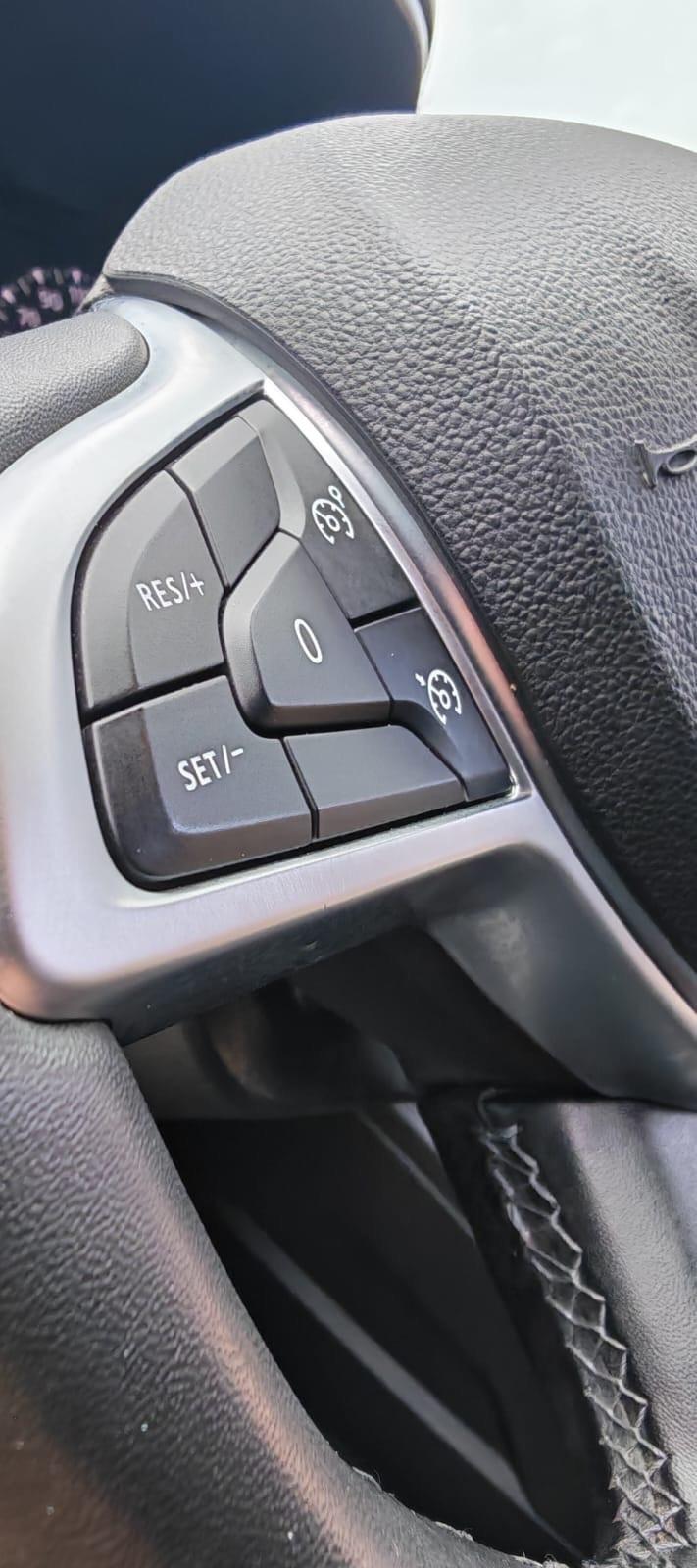 Dacia Duster restyling faro a led 2022