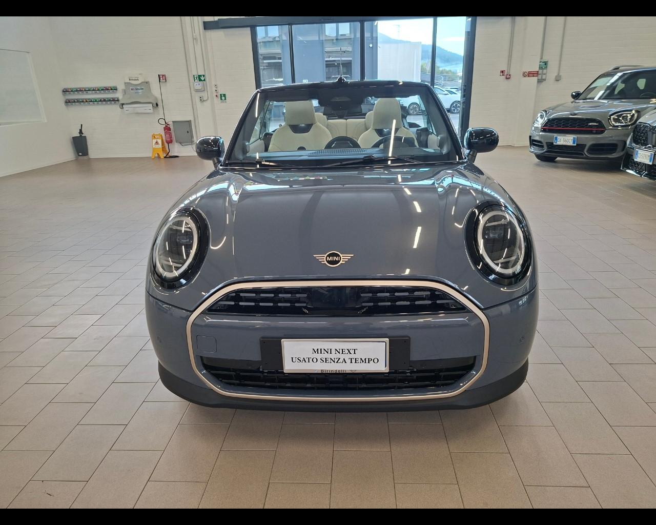 MINI Mini CooperCbr(F67) - Mini Cooper C Favoured Cabrio