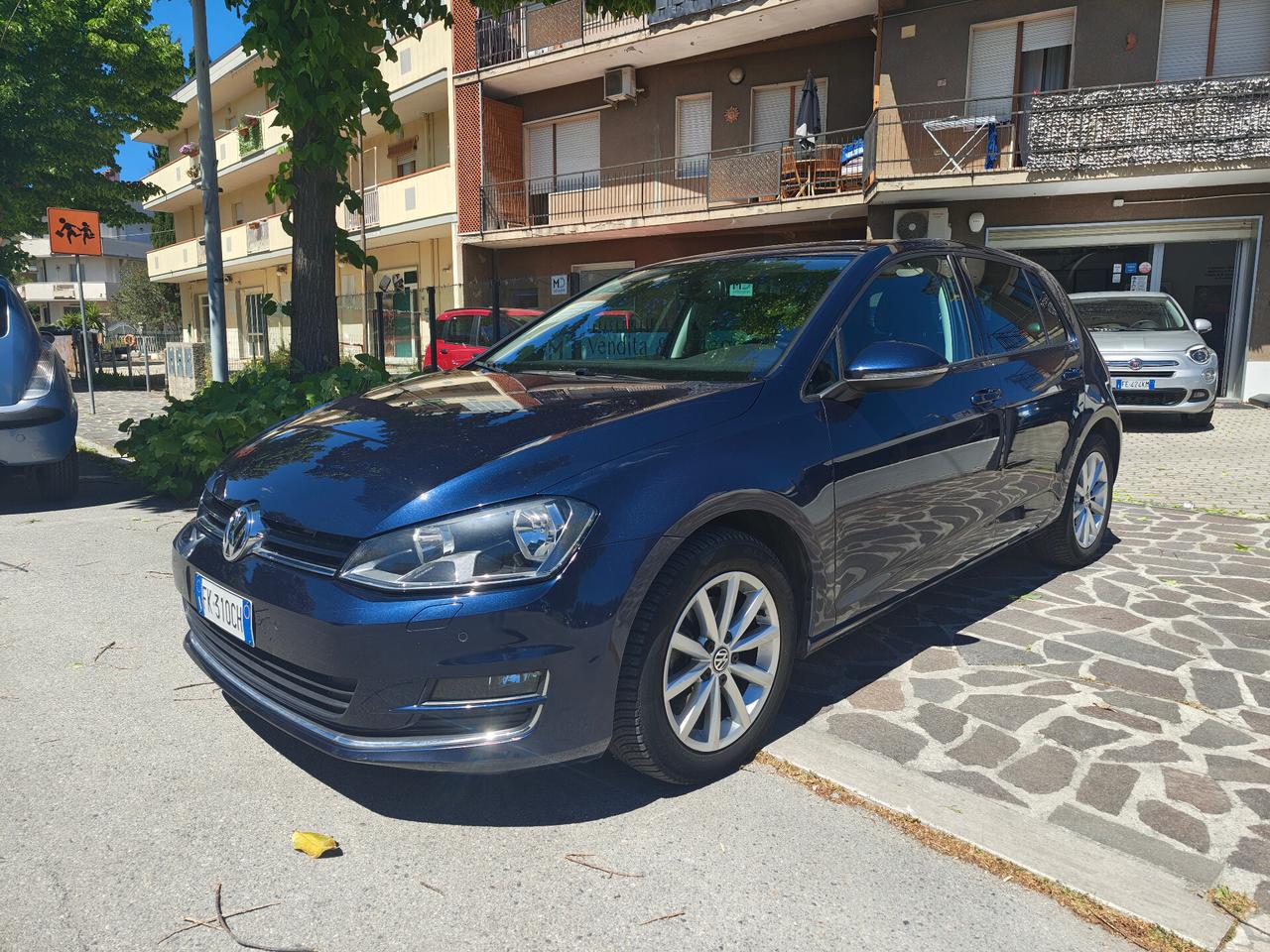 Volkswagen Golf Business 2.0 TDI DSG 5p. Highline BlueMotion Tech.