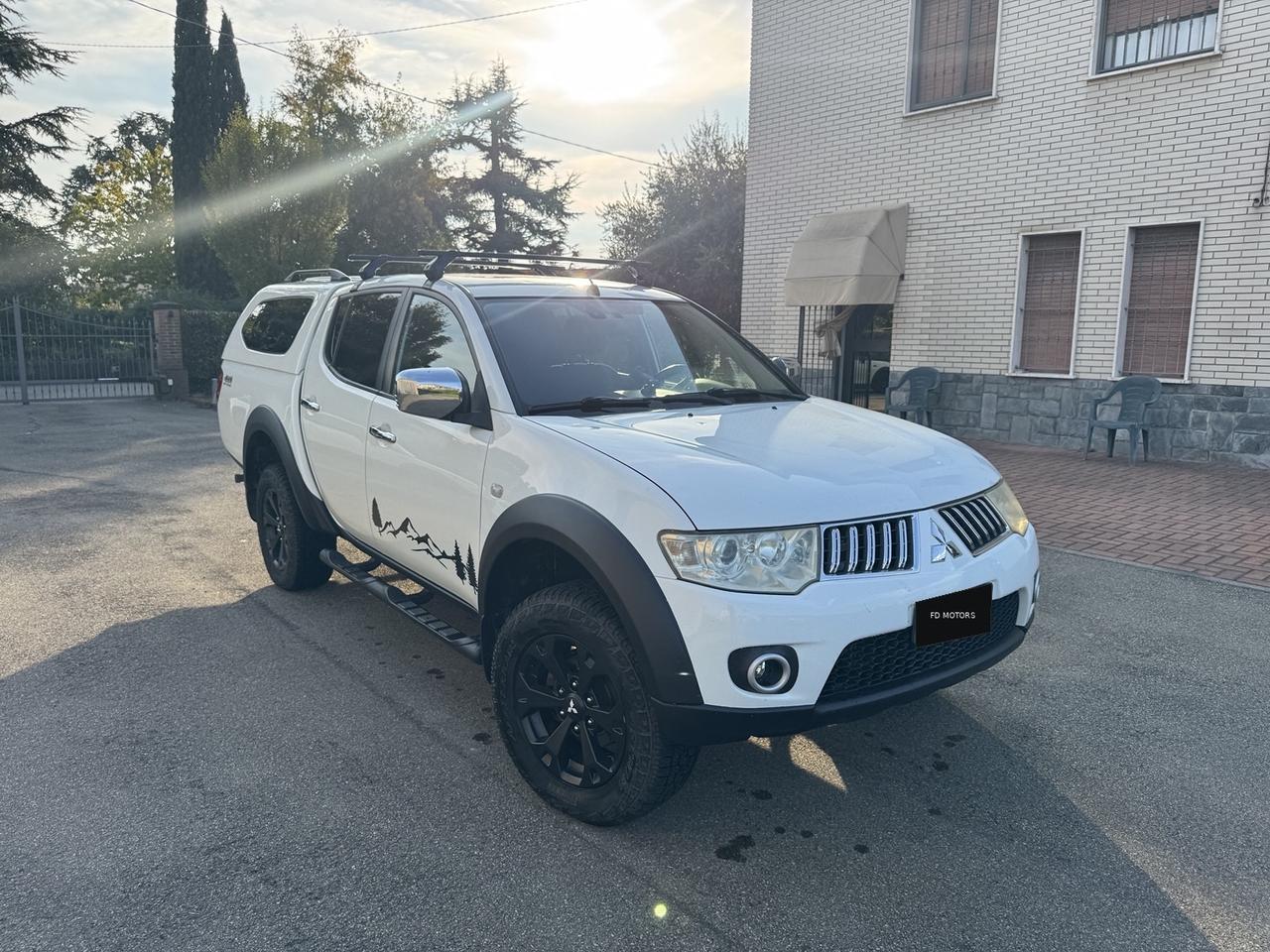 Mitsubishi L200 2.5 DI-D/178CV DC Intense Plus