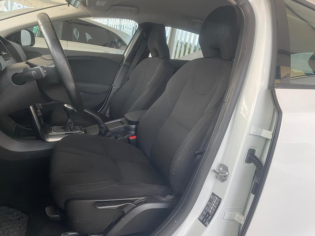 Volvo V40 D2 R-design Momentum