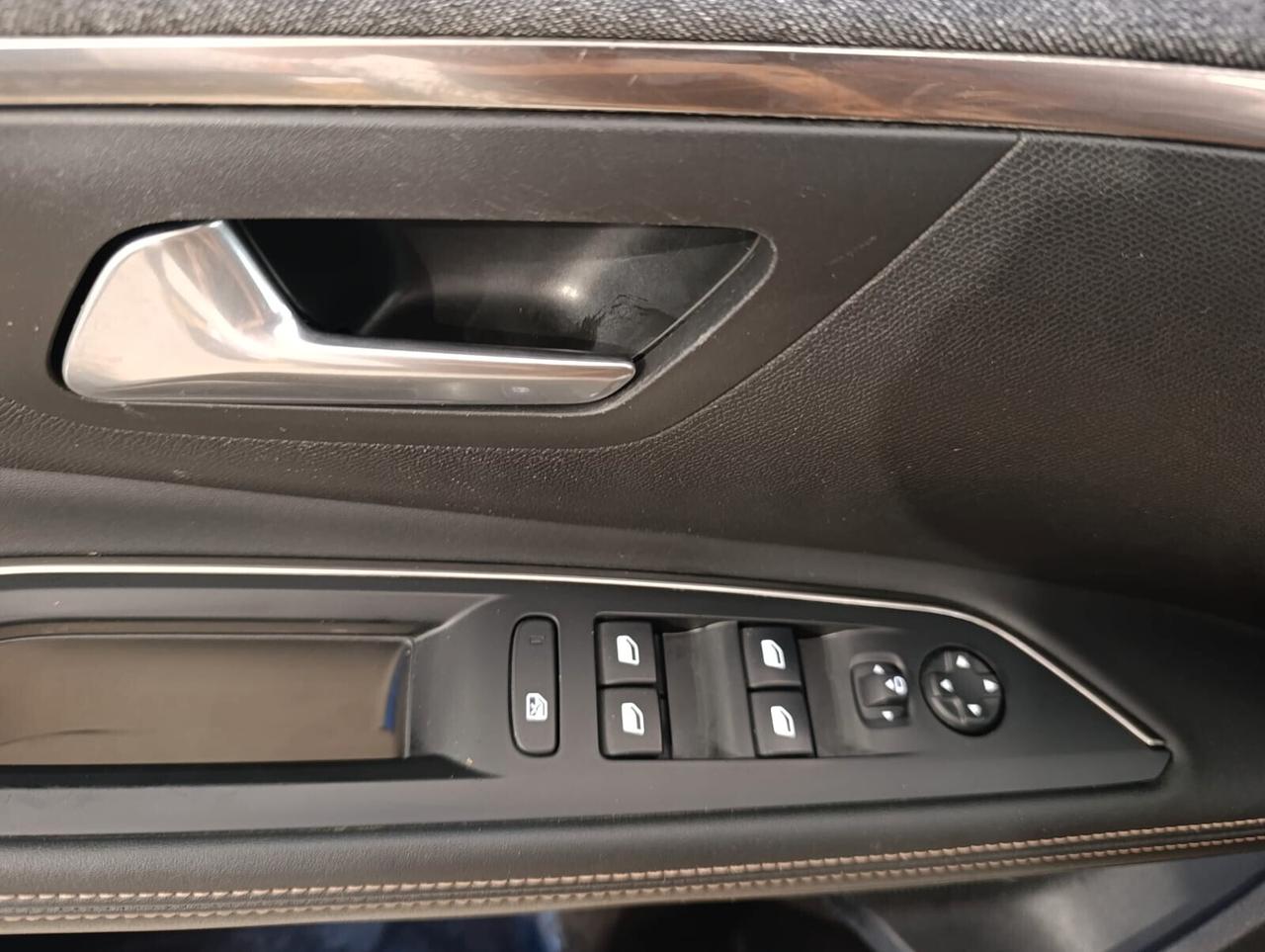 Peugeot 5008 7POSTI AUTOMATICA ANNO 2019