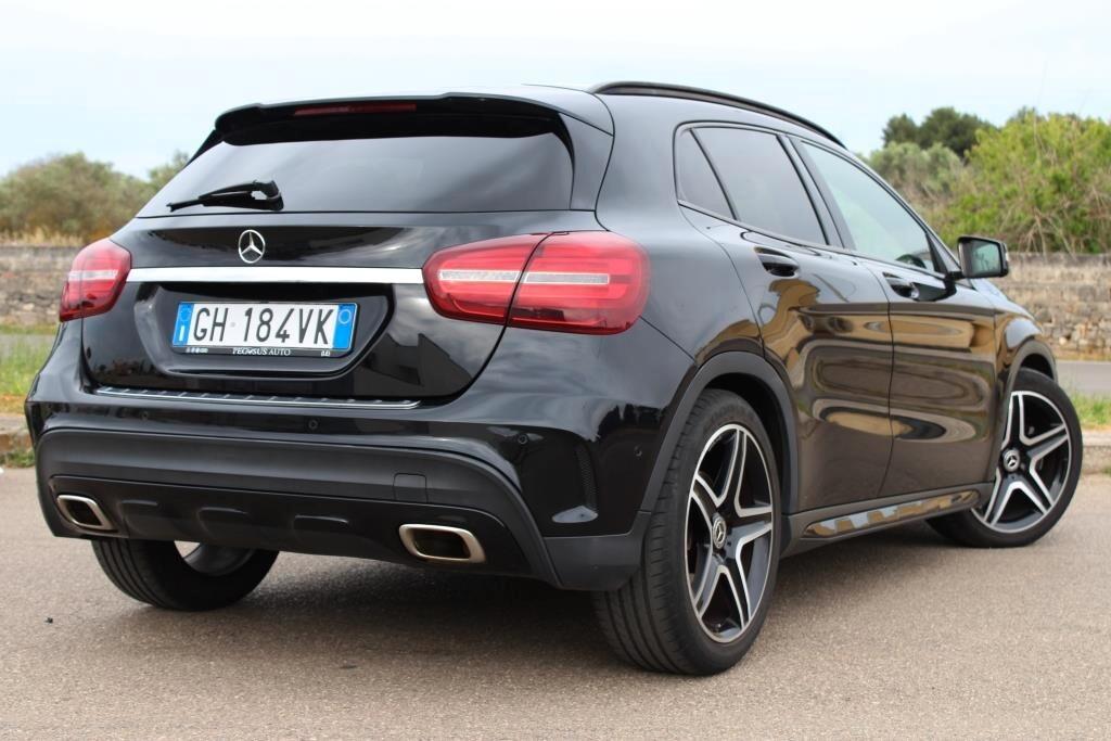 MERCEDES GLA 220 Aut. Premium * AMG