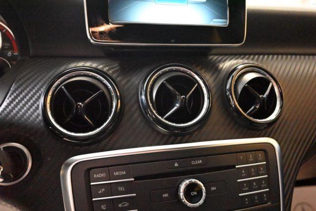 MERCEDES-BENZ GLA 180 D EXECUTIVE AUT.TEL CERCHI 17"VETRI SCURI SED.RISC