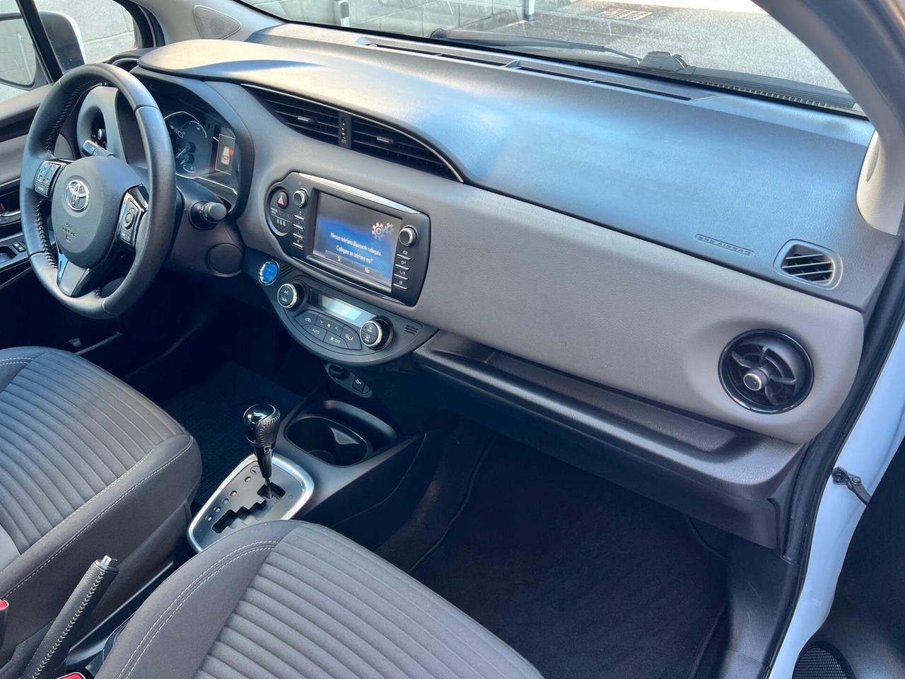 Toyota Yaris 5pt 1.5h HYBRID Style my18 AUTO/CAMERA OK NEOPAT.