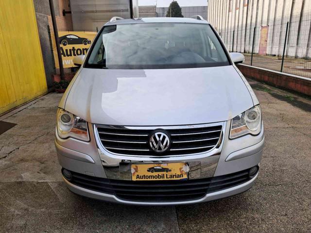 VOLKSWAGEN Touran 2.0 16V TDI Highline 7 posti neopatentati