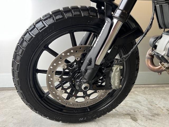 Ducati Scrambler 800, Scarico HP, Specchi barracuda, Abs