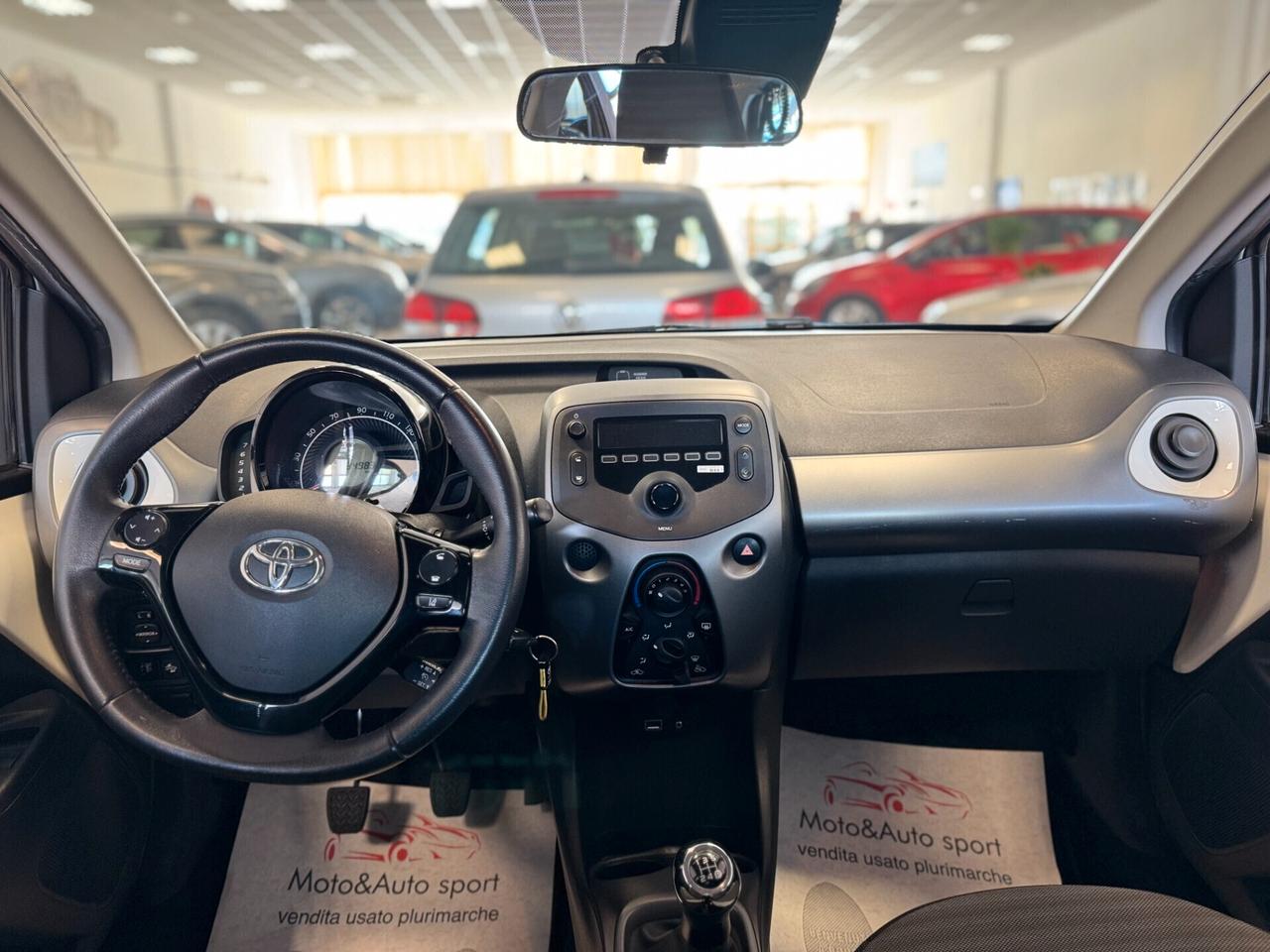 Toyota Aygo 1.0 VVT-i 72 CV 5 porte x-cite