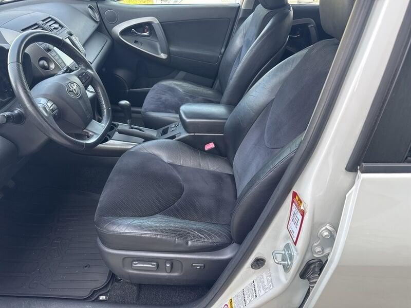 Toyota RAV4 RAV4 2.2 D-4D 4WD Style