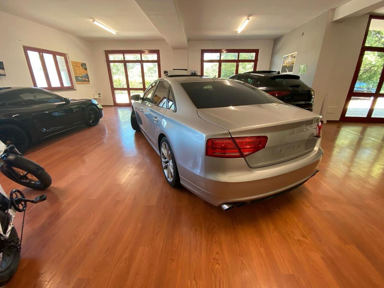 Audi A8 S8 4.0 TFSI quattro tiptronic