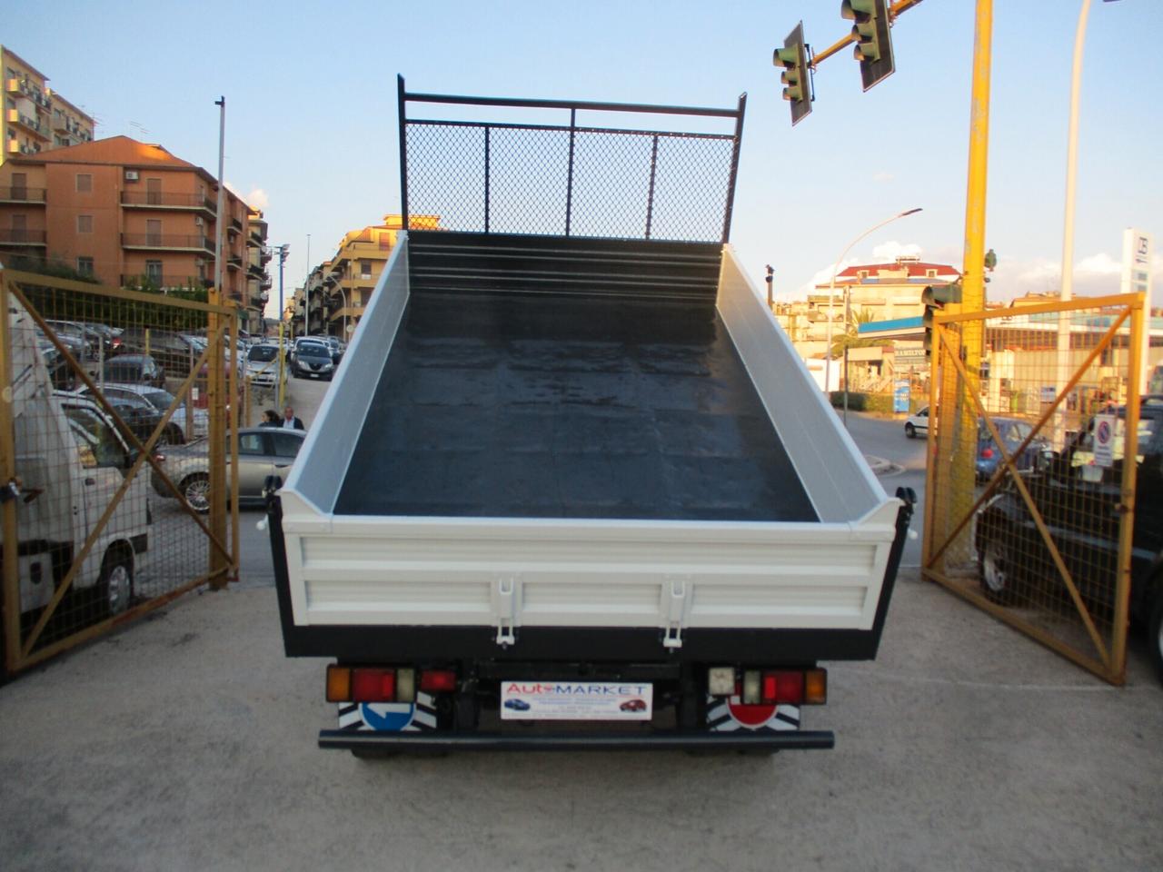 ISUZU NPR RIBALTABILE TRILATERALE MOLTO BELLO 2003