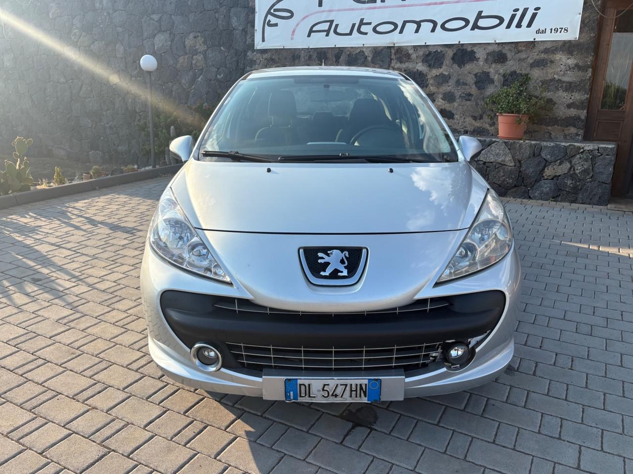 Peugeot 207 1.4 8V 75CV 5p. X Line