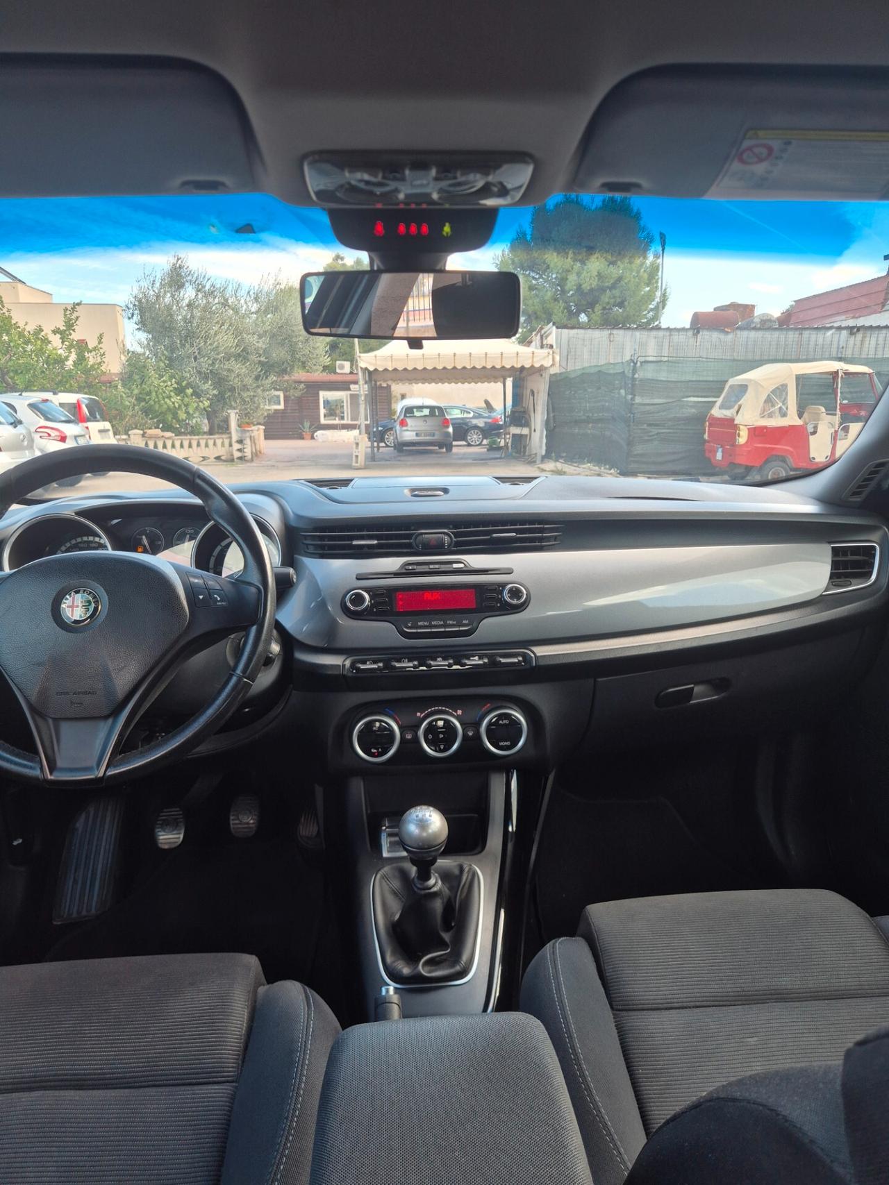 Alfa Romeo Giulietta 1.6 JTDm-2 105 CV Distinctive