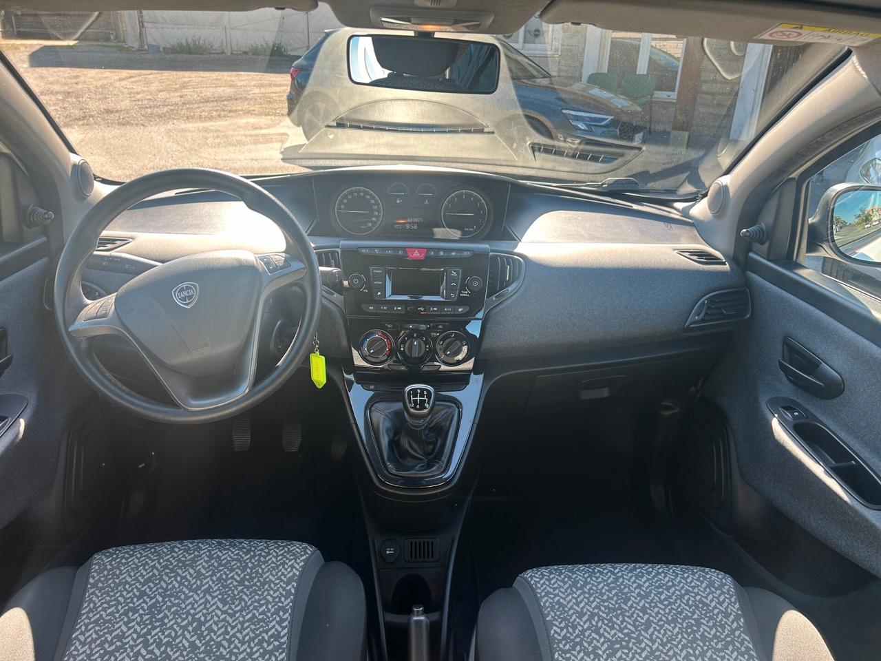 Lancia Ypsilon 1.2 69 CV 5 porte S&S Platinum
