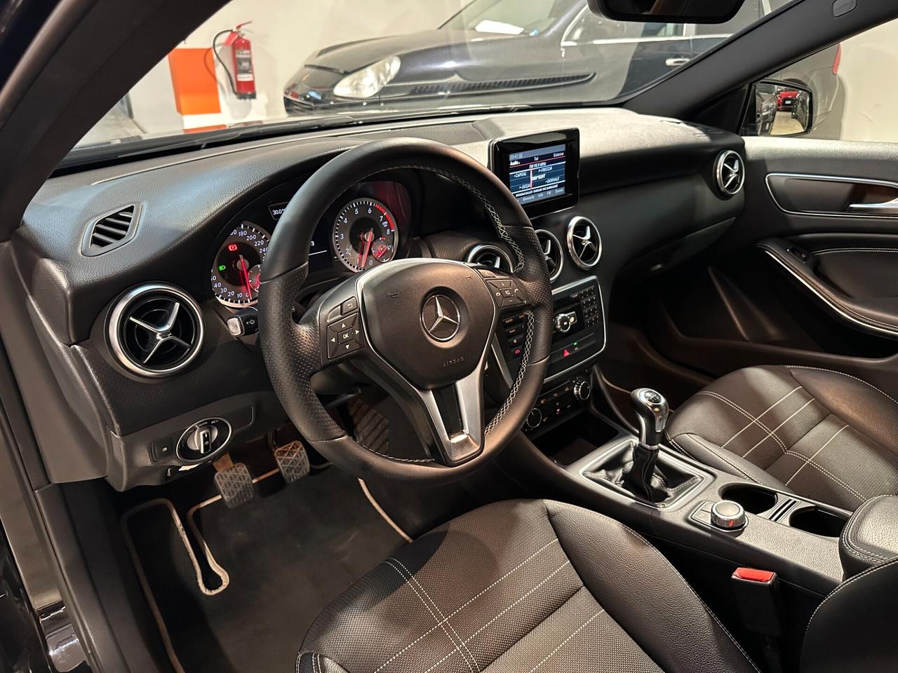 Mercedes-benz A 180 BlueEFFICIENCY Sport - UNICO PROP. CERCHI DA 19