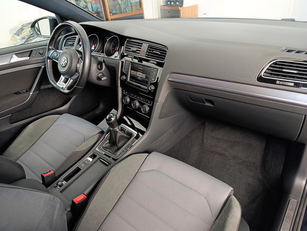 Volkswagen Golf 1.6 TDI 110 CV 5p. Sport Edition BlueMotion Technology R-Line - Uniproprietario
