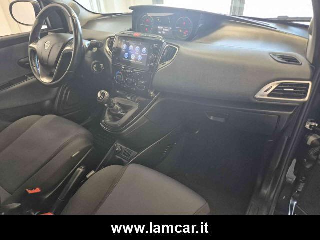 LANCIA Ypsilon 1.0 FireFly 5 porte S&S Hybrid Ecochic Silver