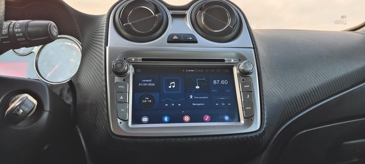 Alfa Romeo MiTo 1.6 JTDm 16V Distinctive Sport Pack