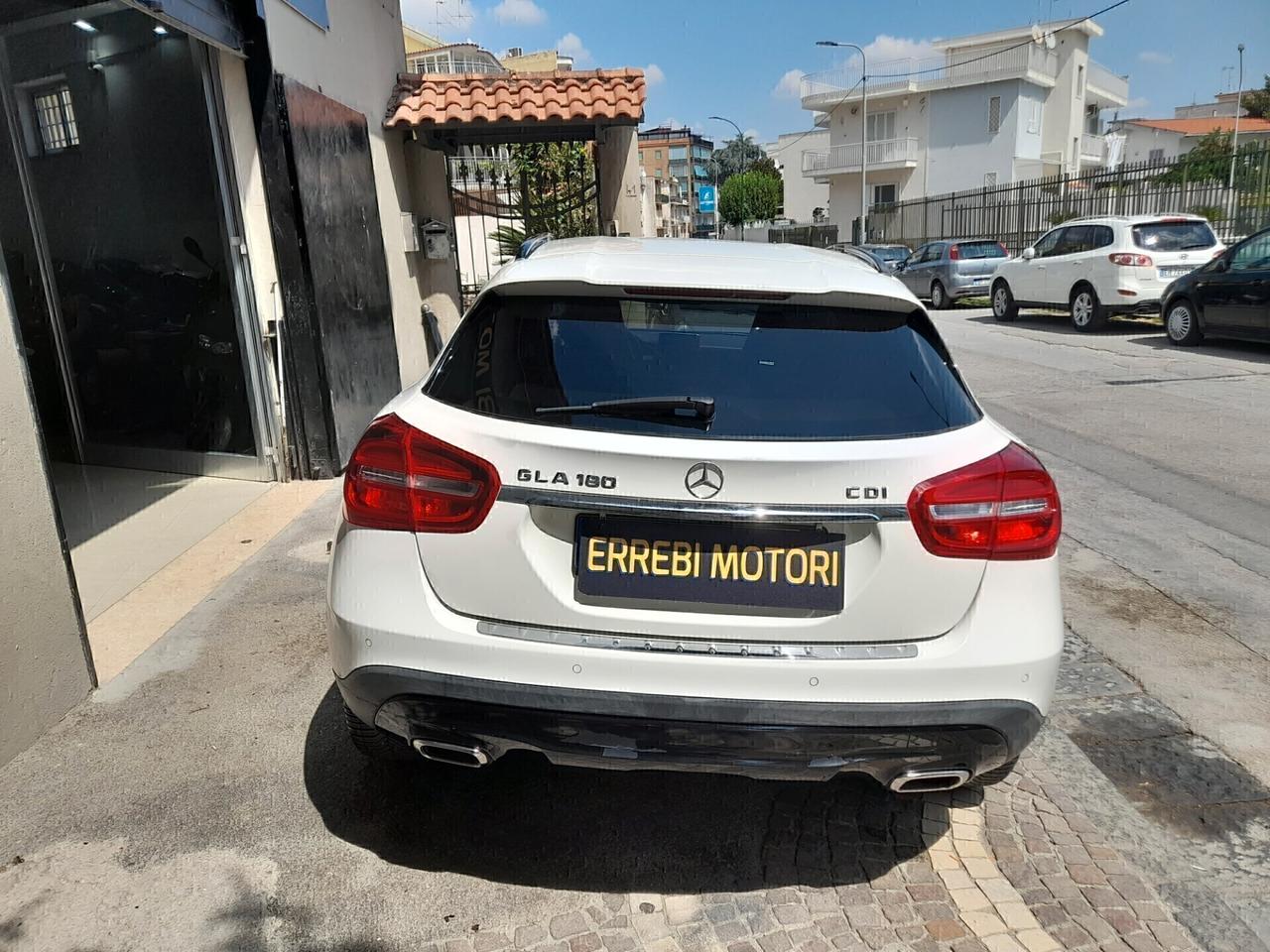 Mercedes-benz GLA 180 d Automatic Premium