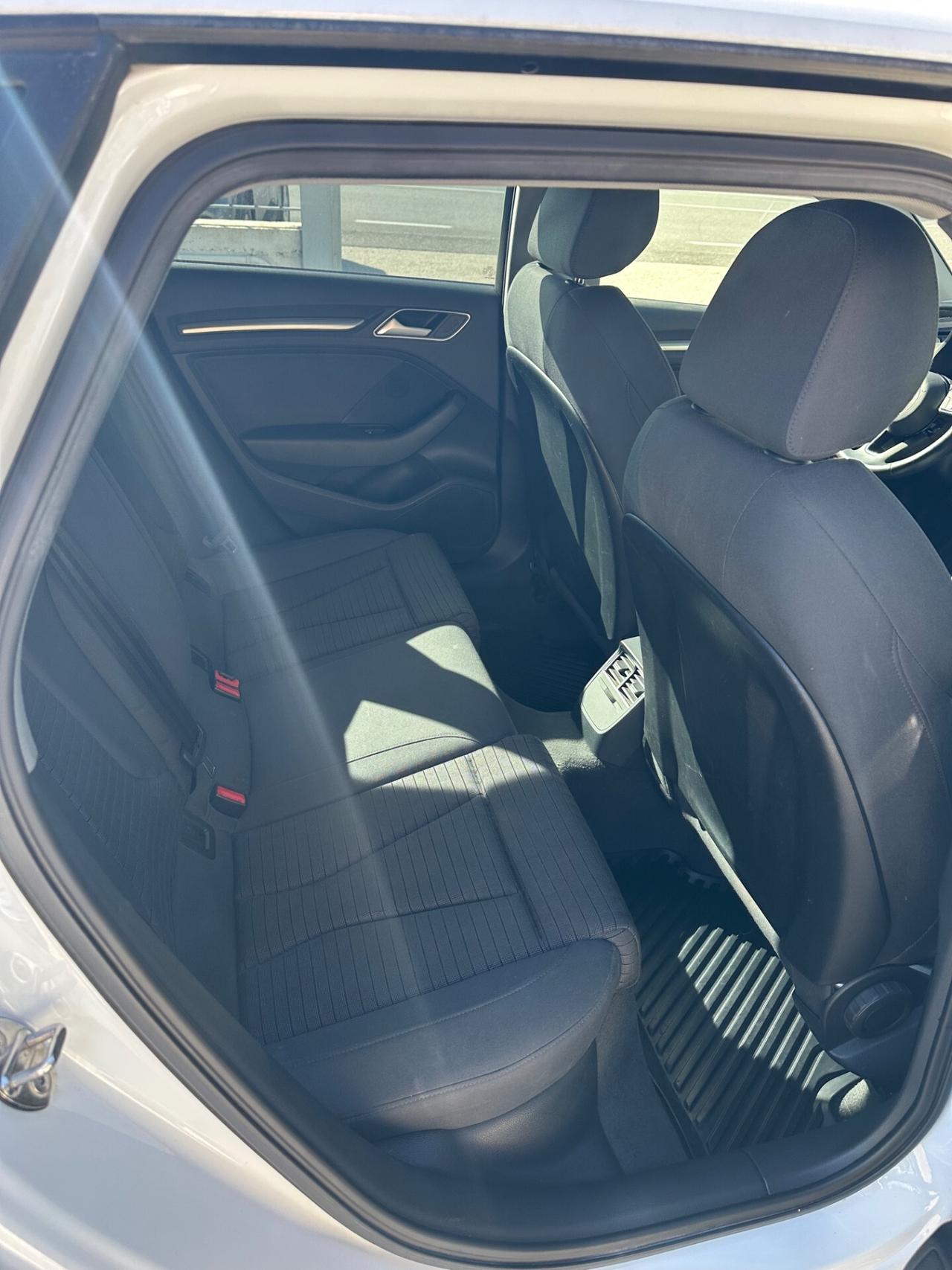 Audi A3 SPB 1.6 TDI 116 CV S tronic Sport