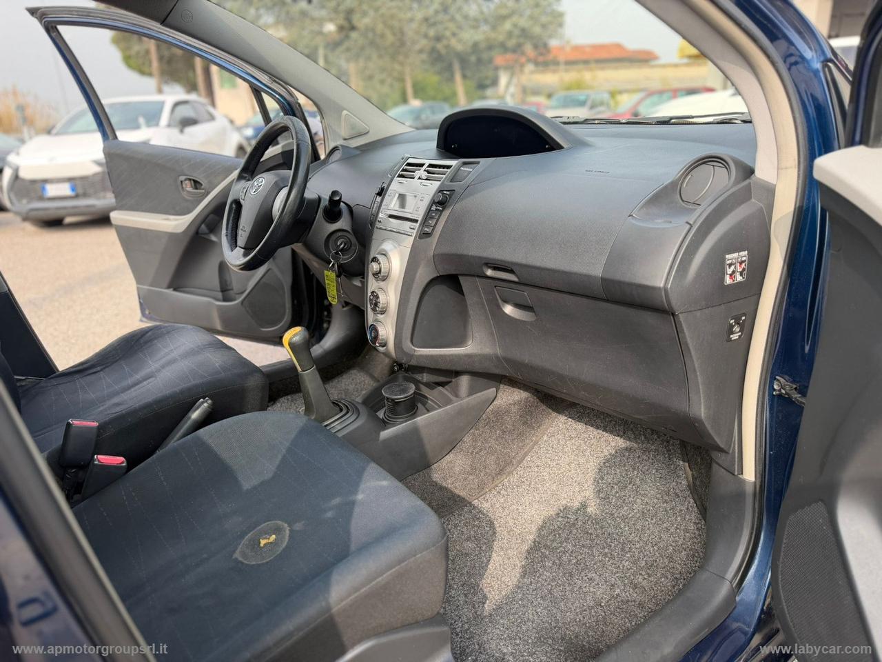 TOYOTA Yaris 1.4 D-4D 5p. Sol