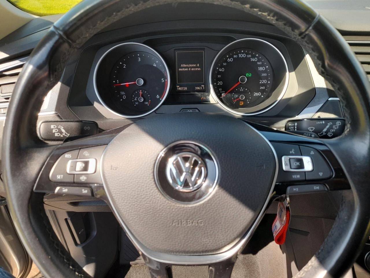 Volkswagen Tiguan 2.0 TDi DSG *FULL OPT* daVETRINA
