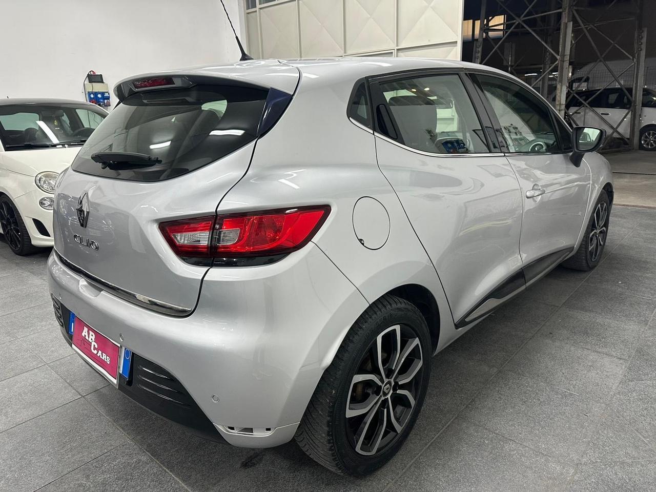 Renault Clio dCi 8V 90 CV 5 porte Duel2