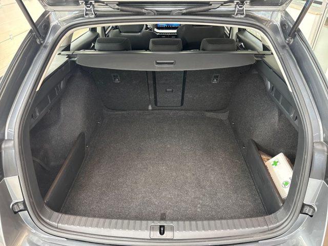 SKODA Octavia 2.0 TDI 150 CV DSG Wagon Executive