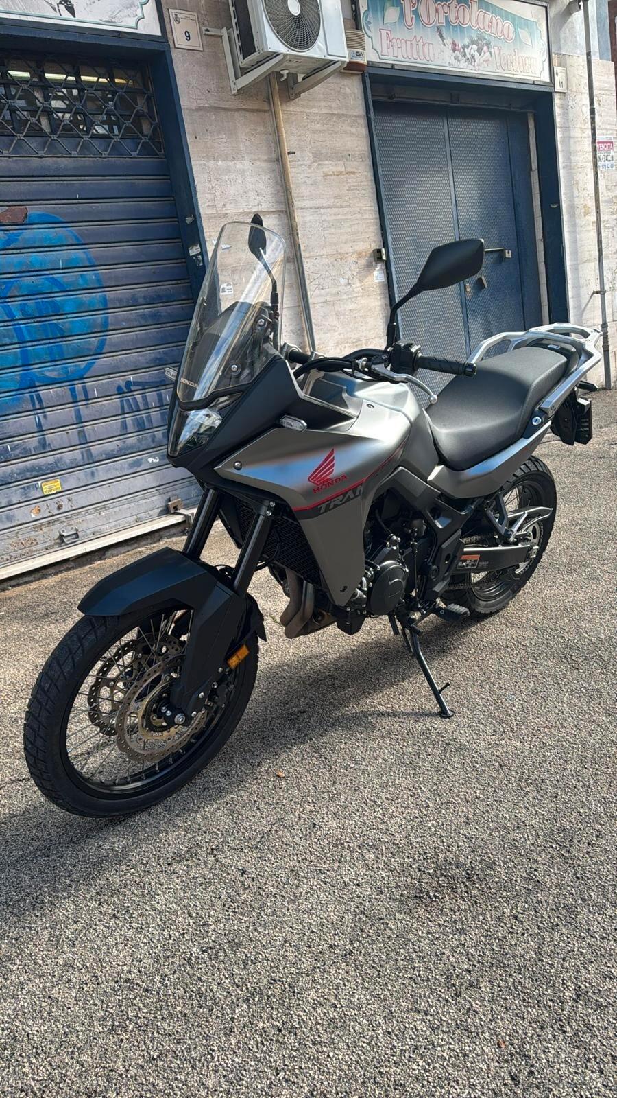 Honda XL 750 Transalp pari al nuovo