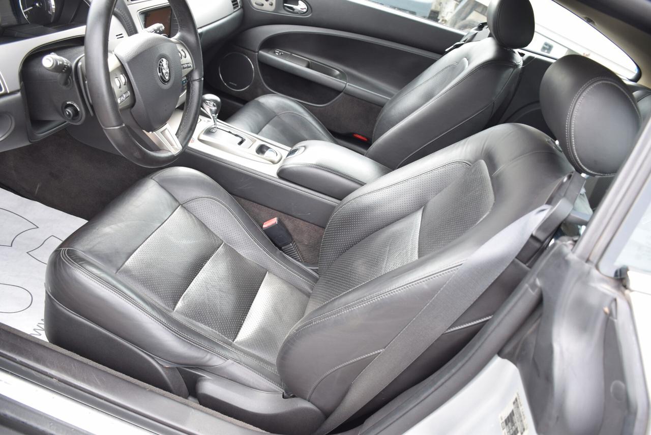 Jaguar XK 4.2 V8 Coupé AUTOM. - CERTIFICATA TAGLIANDATA NAVI CRUISE SENSORI PELLE