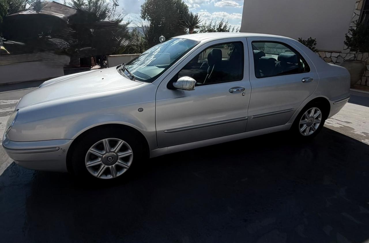 Lancia Lybra 1.9 JTD cat