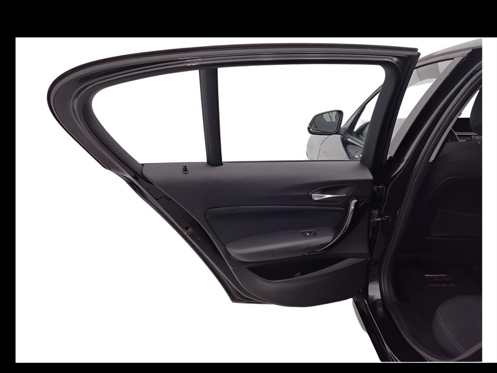 BMW Serie 1 F/20-21 2015 - 118d Sport auto 5p my18